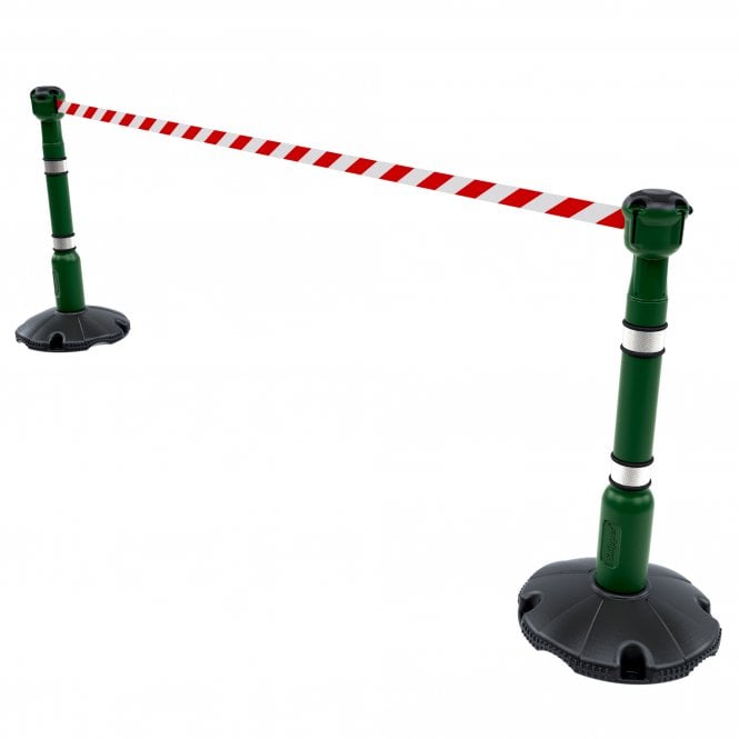 Skipper  9m Free Standing Retractable Barrier Kit - Green